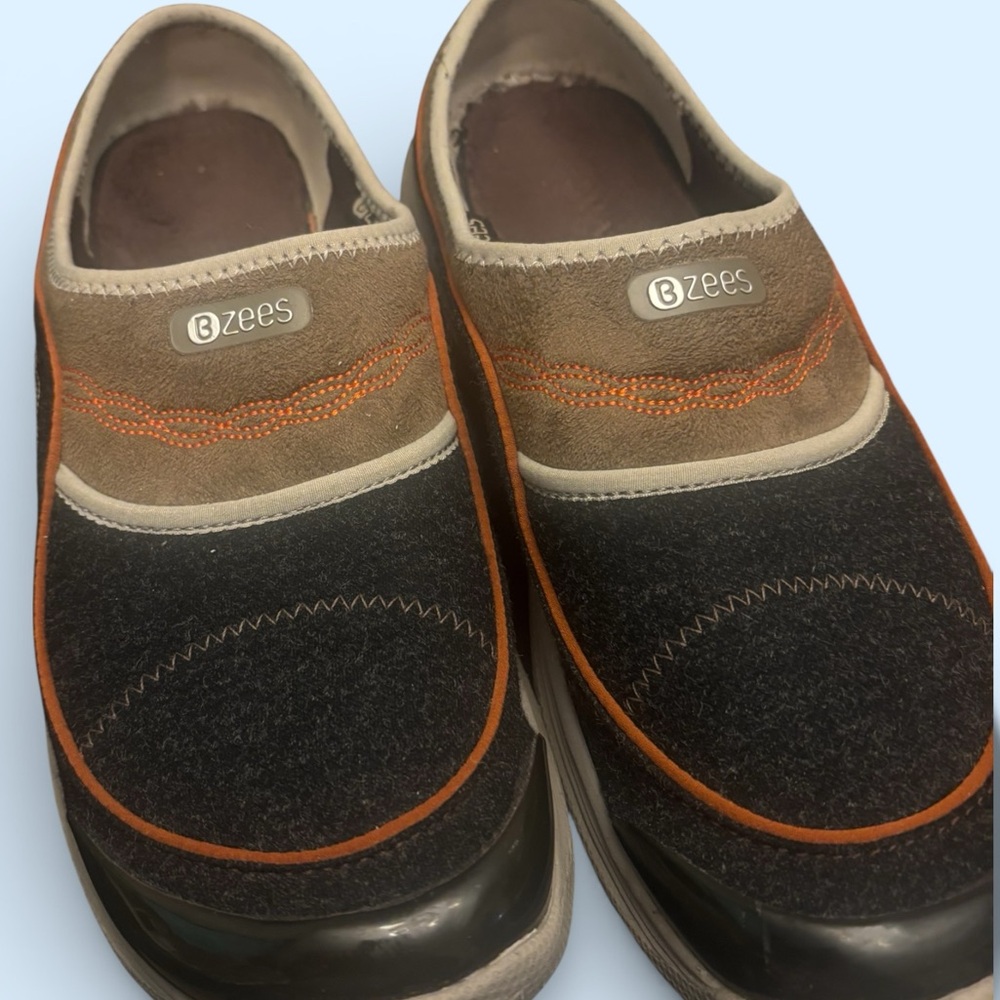 Bzees Black and Brown Slip-On Shoes with Orange Trim